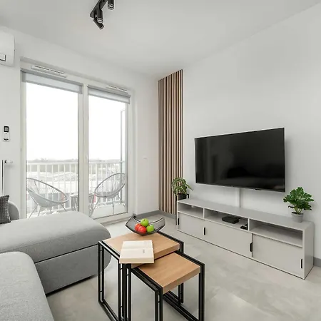 Appartement Air-conditioned With Parking And Balcony By Renters