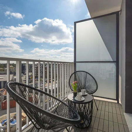Air-conditioned With Parking And Balcony By Renters Appartement *