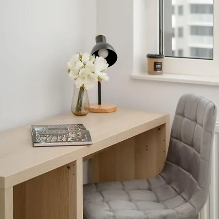 Air-conditioned With Parking And Balcony By Renters * Wrocław