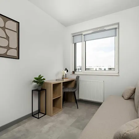Appartement Air-conditioned With Parking And Balcony By Renters Wrocław