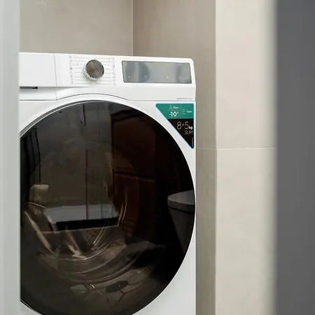 Air-conditioned With Parking And Balcony By Renters Appartement Wrocław
