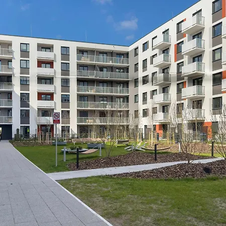 Air-conditioned With Parking And Balcony By Renters Appartement